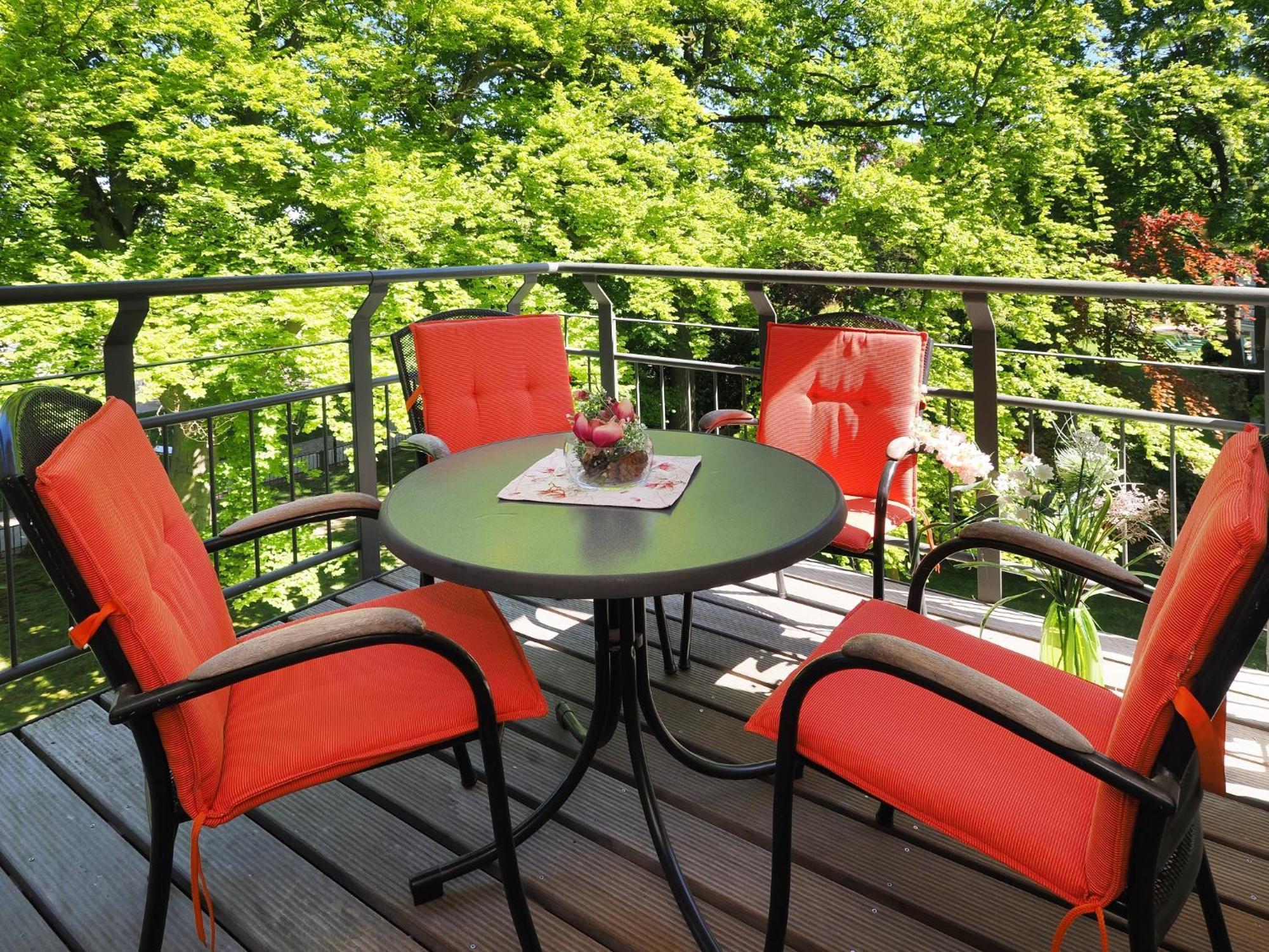 Apartment Kaiservillen - Mit 2 Schlafzimmern Und Balkon D213